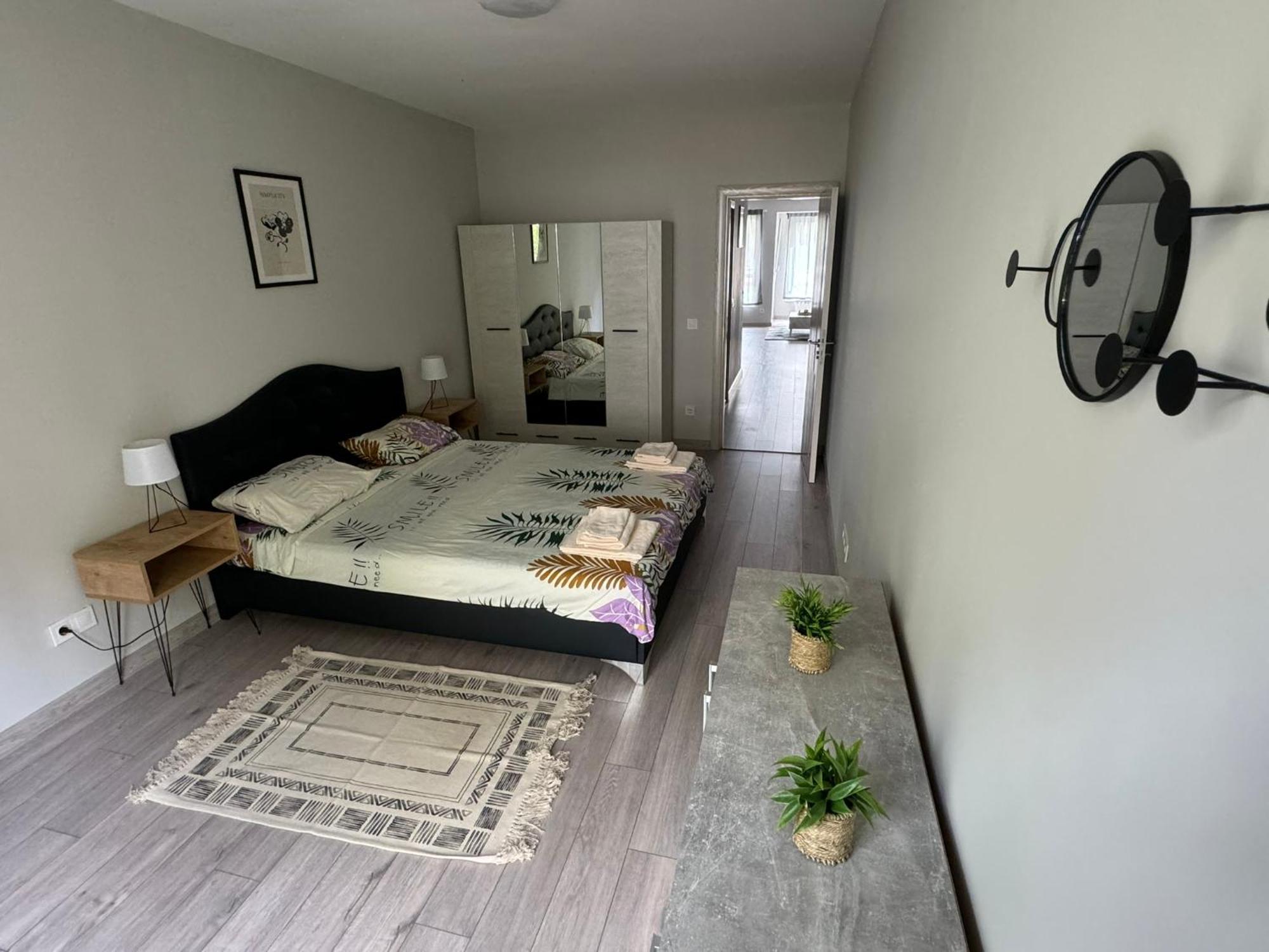 Apartment 2-стаен с безплатен паркинг на локация *