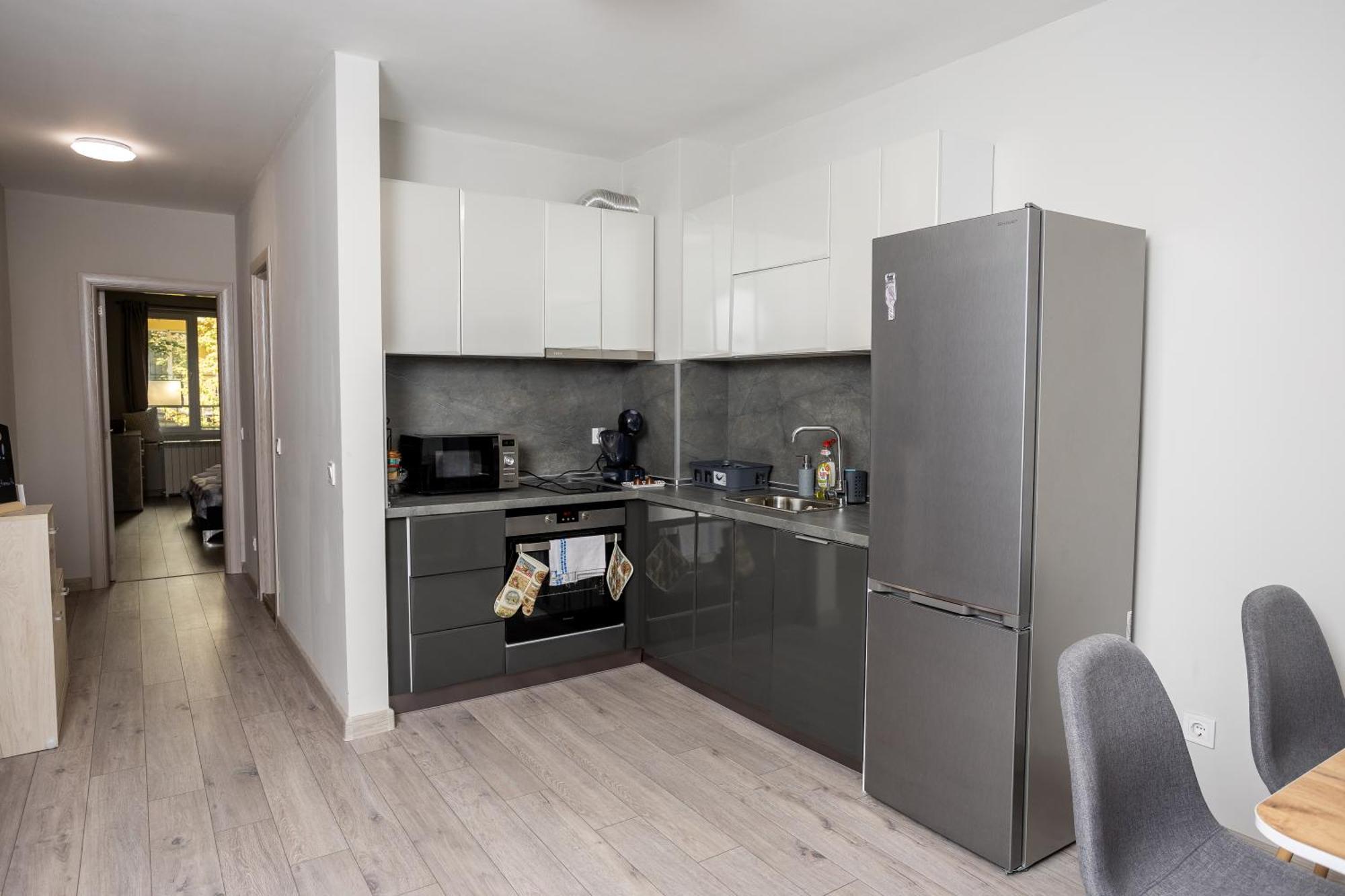 Apartment 2-стаен с безплатен паркинг на локация *
